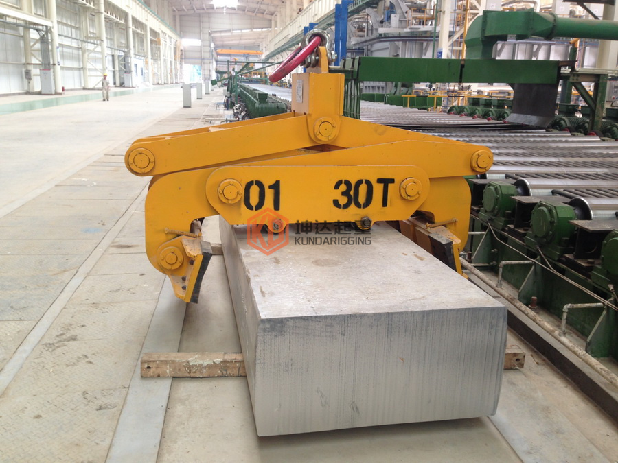 Billet lifting clamp of Guangxi Nannan Aluminum Co